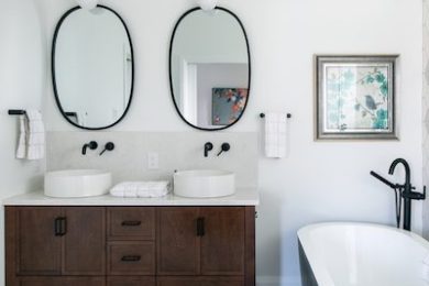 CUSTOM HOMES AND RENOVATIONS